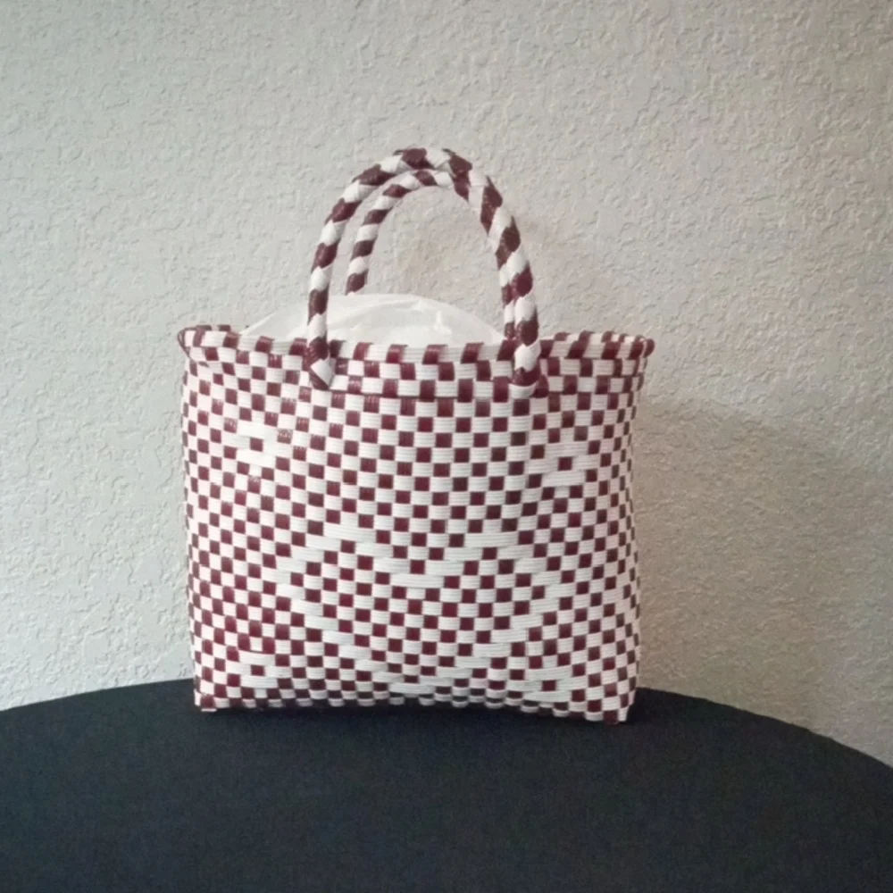 Handmade Mexican Bolsa Tejida Woven Plastic Tote Bag Terracotta White Open